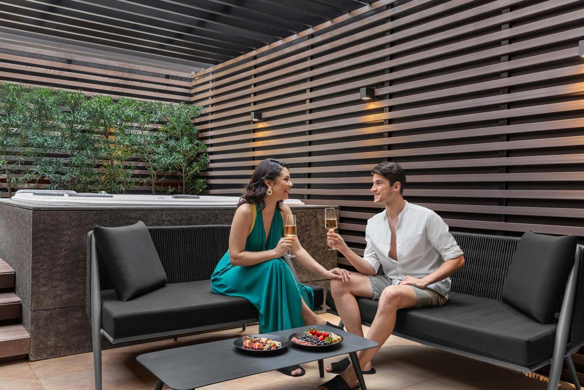 Sheraton Manila Hotel At Newport World Resorts Пасай Екстериор снимка