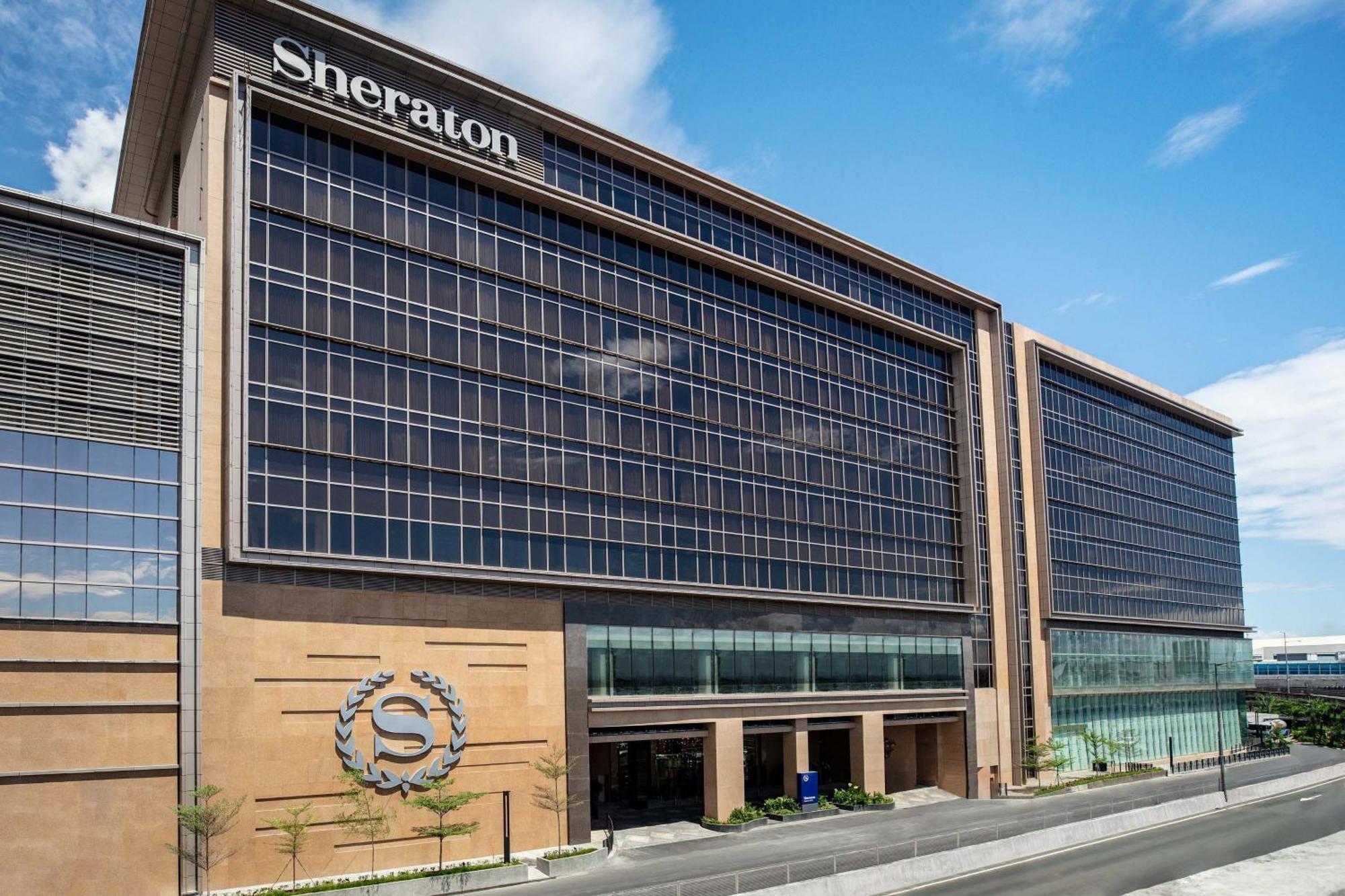 Sheraton Manila Hotel At Newport World Resorts Пасай Екстериор снимка